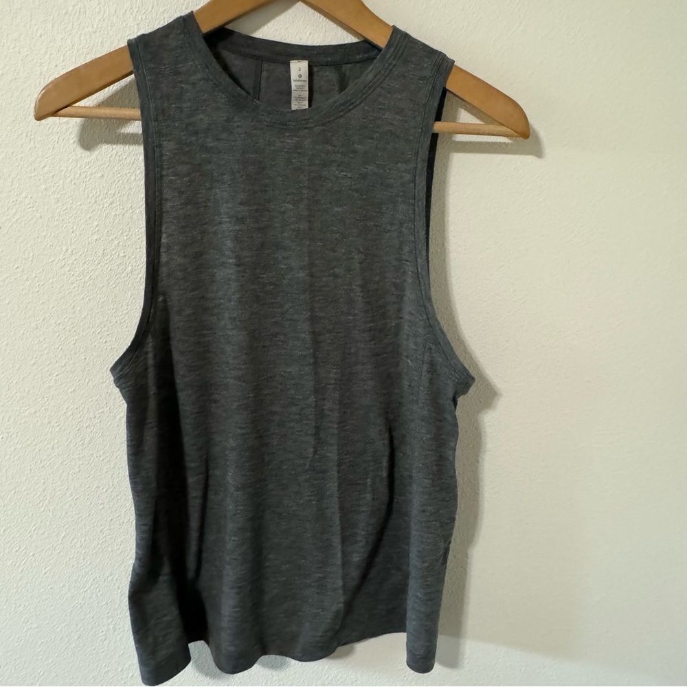 Lululemon Muscle Tank Heather Gray Lightweight Tencel Blend Wokrout Gym-2